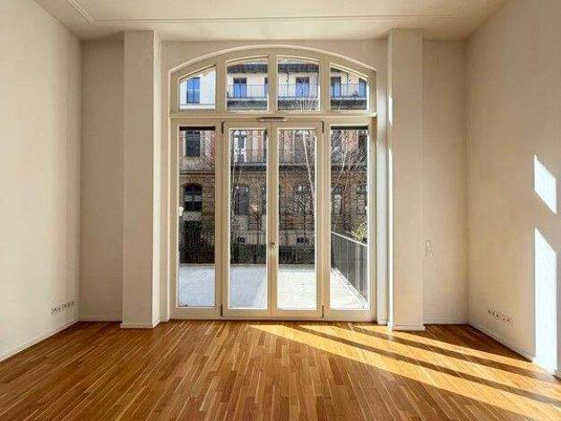 Wohnung zur Miete 816 € 2 Zimmer 68,9 m² frei ab 26.03.2026 Marienstraße 4 Innere Altstadt Dresden 01067