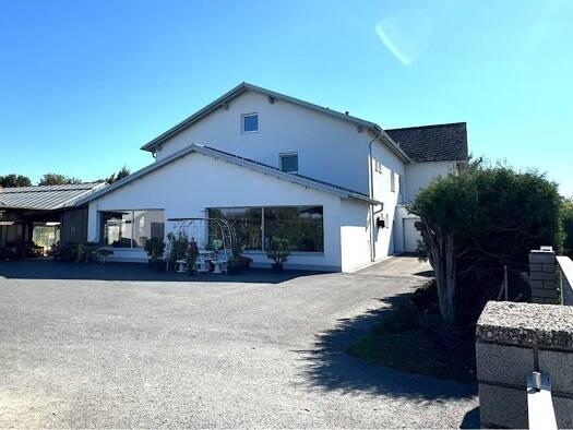 Mehrfamilienhaus zum Kauf 1.547.000 € 12 Zimmer 371,3 m² 11.383 m² Grundstück Burgau 8291