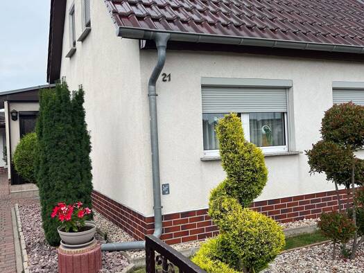 Einfamilienhaus zum Kauf 400.000 € 6 Zimmer 150 m² 934 m² Grundstück Kränzliner Str. 21 Neuruppin 16816