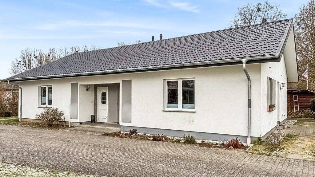 Mehrfamilienhaus zum Kauf 269.000 € 4 Zimmer 124 m² 2.438 m² Grundstück Hanshagen 17509