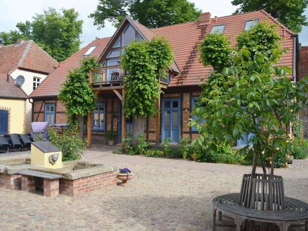 Haus zum Kauf provisionsfrei 995.000 € 14 Zimmer 546 m² 9.600 m² Grundstück Breetz Lenzen/Elbe 19309