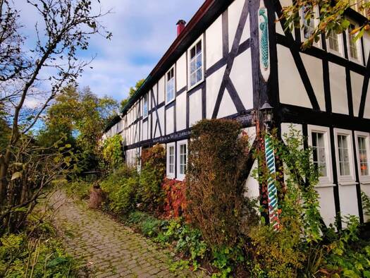 Einfamilienhaus zum Kauf provisionsfrei 870.000 € 10 Zimmer 371 m² 10.554 m² Grundstück Dahlbruch Hilchenbach 57271