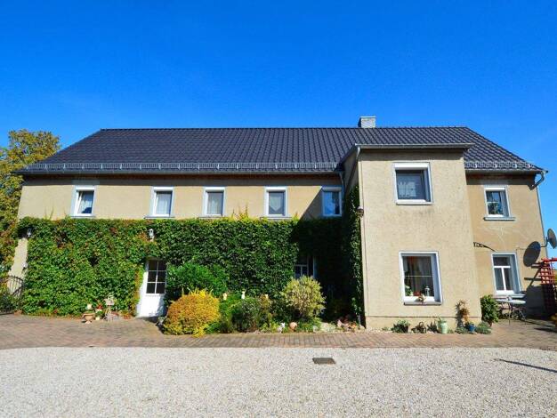 Haus zum Kauf 295.000 € 10 Zimmer 220 m² 4.137 m² Grundstück frei ab 01.02.2026 Trebishain Frohburg 04654