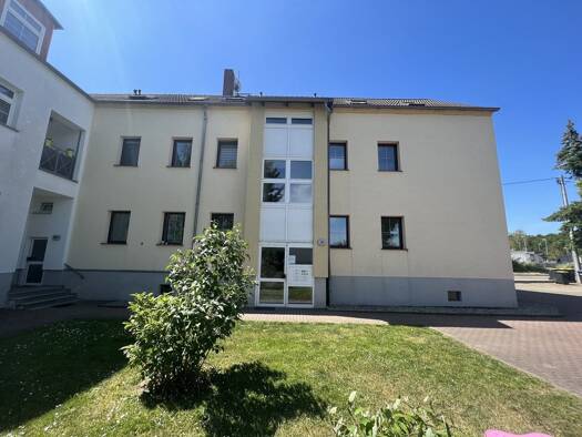 Wohnung zur Miete 450 € 3 Zimmer 64 m² 1. Geschoss frei ab 01.10.2026 Bahnhofstraße 18 Belgershain Belgershain 04683