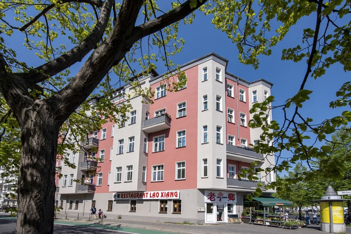 Wohnung zum Kauf provisionsfrei 325.000 € 2 Zimmer 60,8 m²<br/>Wohnfläche 5.<br/>Geschoss Prenzlauer Allee 175a Prenzlauer Berg Berlin 10439