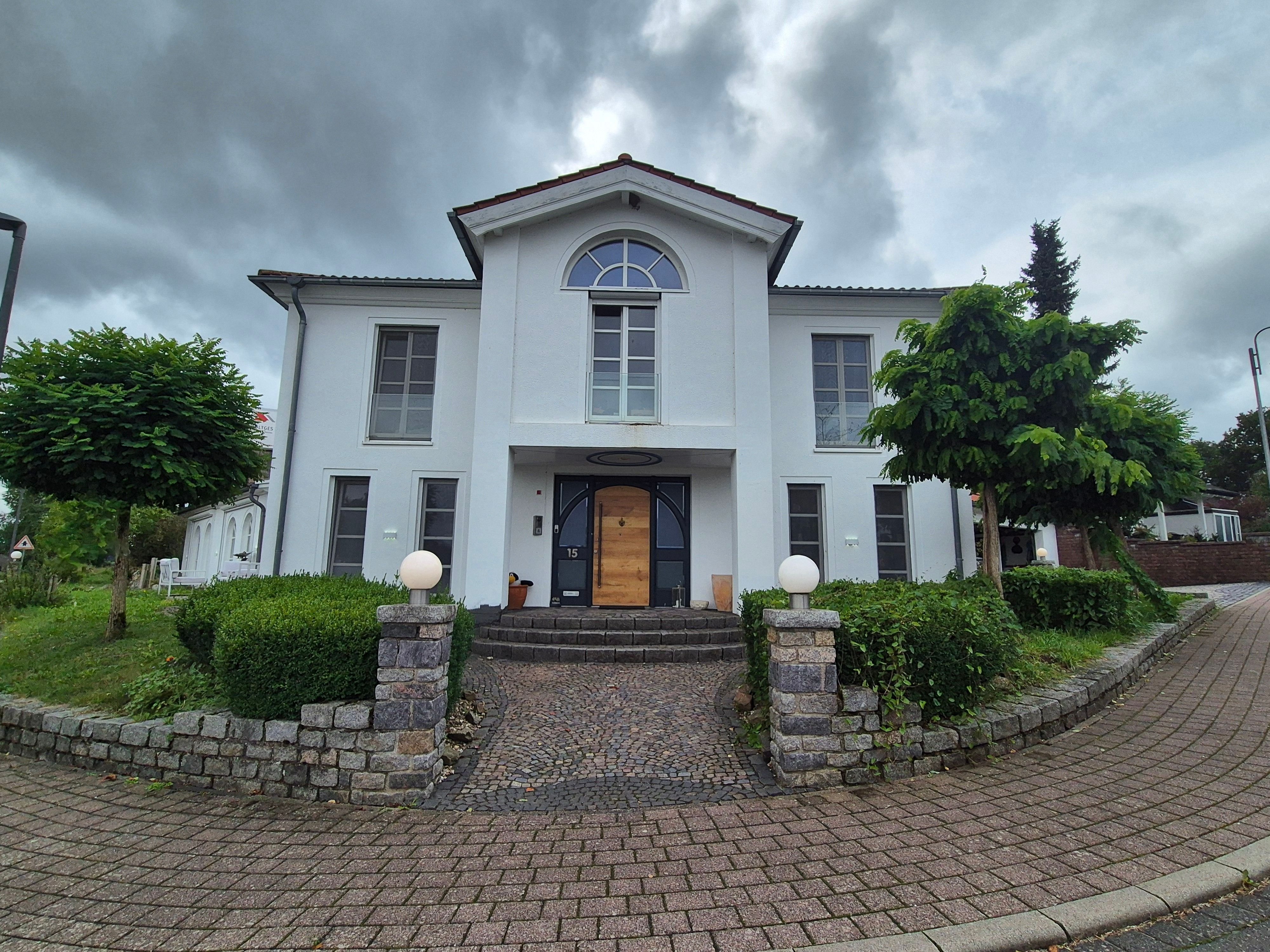 Villa zum Kauf 1.495.000 € 9 Zimmer 500 m²<br/>Wohnfläche 800 m²<br/>Grundstück Olzheim Olzheim 54597