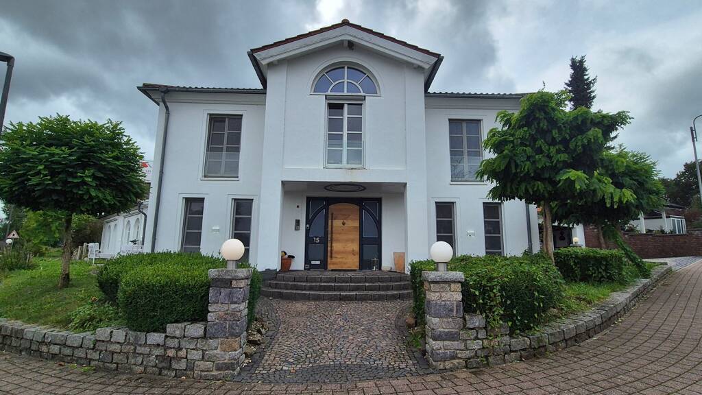 Villa zum Kauf 1.495.000 € 9 Zimmer 500 m² 800 m² Grundstück Olzheim 54597