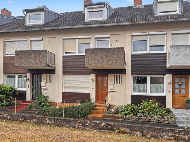 Reihenmittelhaus zum Kauf 276.000 € 5 Zimmer 124,8 m² 140 m² Grundstück Karlstadt Karlstadt 97753