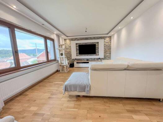 Haus zum Kauf 439.000 € 8 Zimmer 211 m² 549 m² Grundstück Neustadt Breuberg 64747