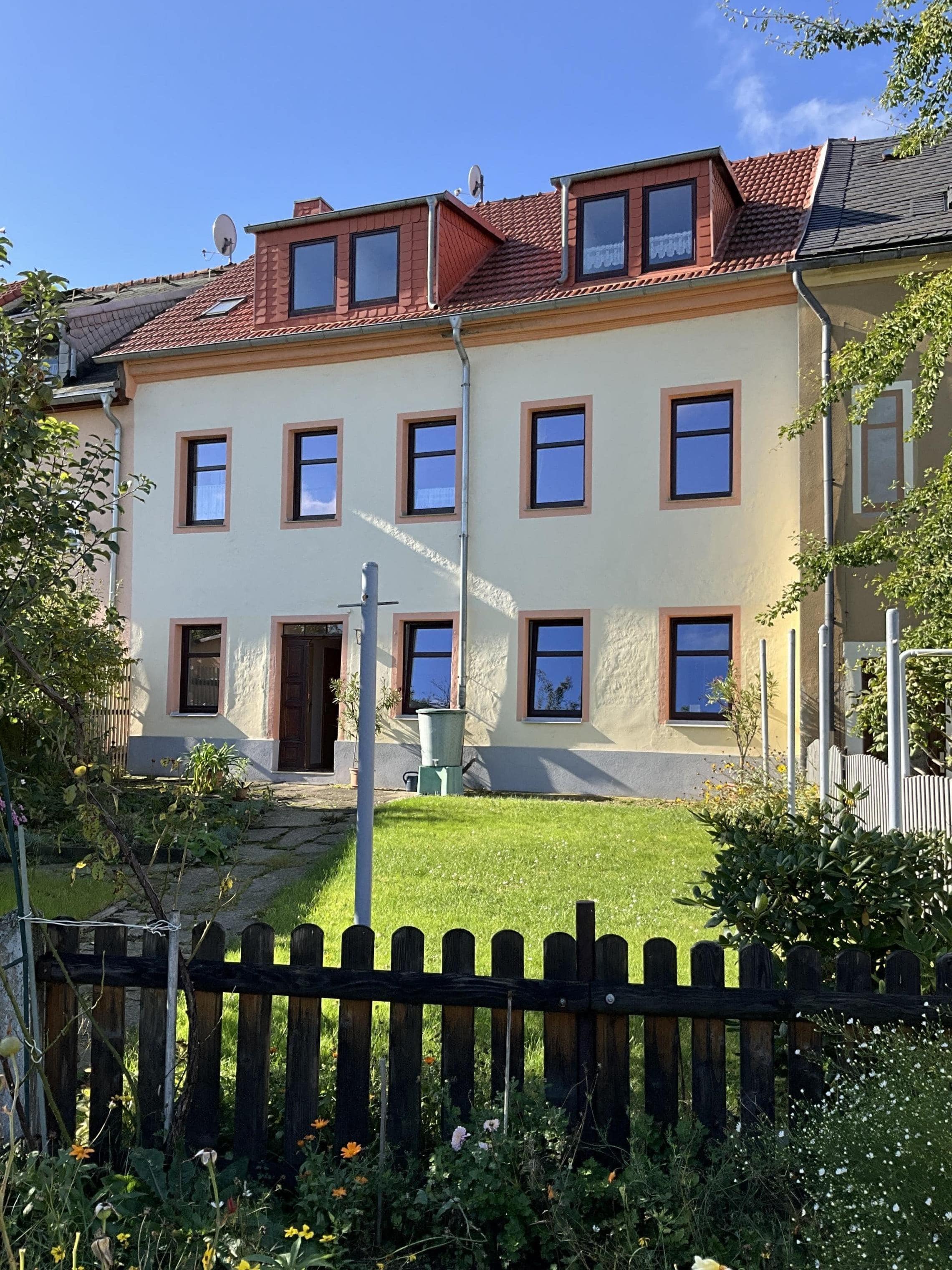 Reihenmittelhaus zum Kauf 190.000 € 10 Zimmer 155 m²<br/>Wohnfläche 290 m²<br/>Grundstück Silberhofviertel Freiberg 09599