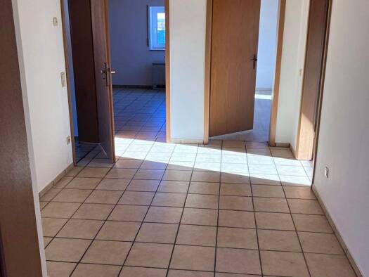 Wohnung zur Miete 850 € 3 Zimmer 85 m² 1. Geschoss frei ab sofort Hüttendorf Erlangen 91056