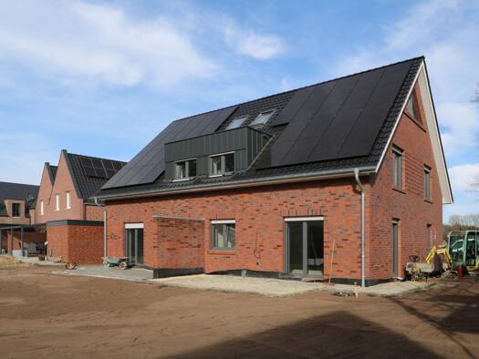 Doppelhaushälfte zur Miete - Erstbezug 1.300 € 5 Zimmer 128 m² 360 m² Grundstück Langförden Vechta 49377