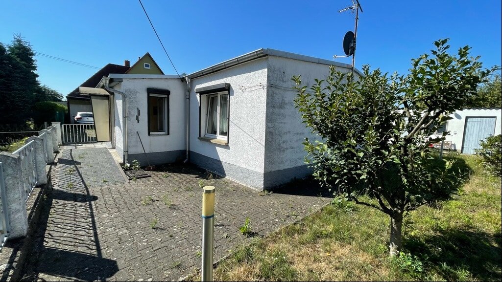 Bungalow zum Kauf 175.000 € 3 Zimmer 70 m²<br/>Wohnfläche 490 m²<br/>Grundstück Alt-Lausa/Friedersdorf Dresden 01108