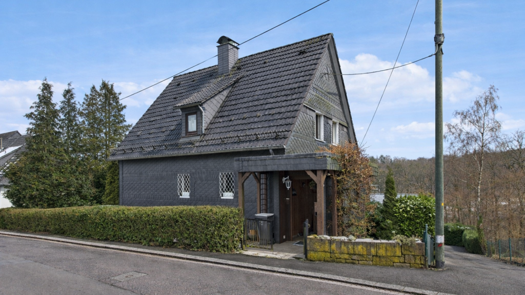 Einfamilienhaus zum Kauf 229.000 € 4 Zimmer 127 m² 436 m² Grundstück Gosenbach Siegen 57080