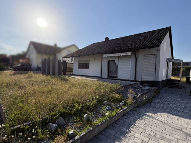 Bungalow zum Kauf 359.000 € 4 Zimmer 117 m² 831 m² Grundstück Hahnbach Hahnbach 92256