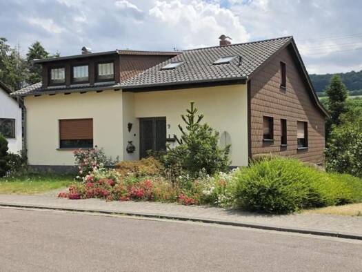 Einfamilienhaus zum Kauf 320.000 € 7 Zimmer 210 m² 1.900 m² Grundstück Herbitzheim Gersheim 66453