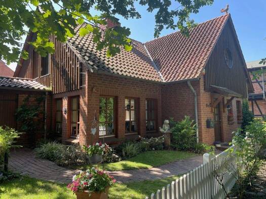 Einfamilienhaus zum Kauf 545.000 € 3,5 Zimmer 133,5 m² 259,4 m² Grundstück frei ab sofort Bad Oldesloe 23843
