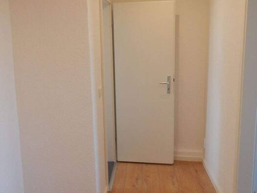 Wohnung zur Miete 350 € 2 Zimmer 46,1 m² frei ab sofort Friedensstraße 15 Buttelstedt 99439