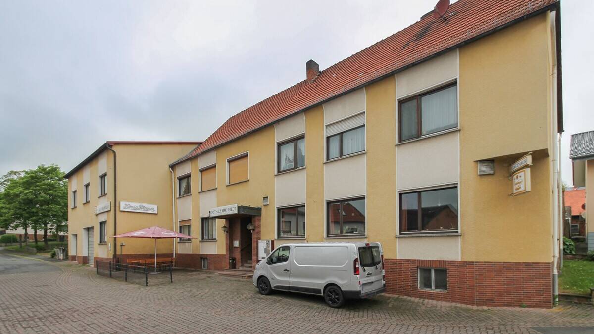 Immobilie in Eiterfeld - Projekt für Macher: Großzügiges Anwesen mit Entwicklungsmöglichkeiten in Eiterfeld- Ufhausen - Bild 0