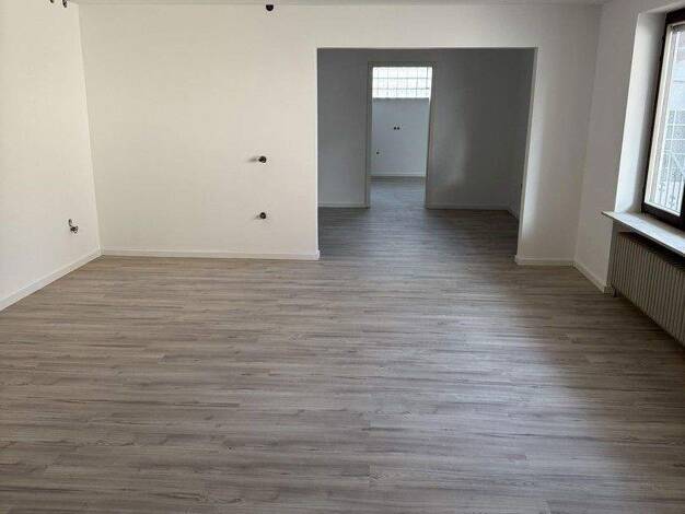 Wohnung zur Miete 980 € 2 Zimmer 75 m² Rülzheimer Straße 36 Kuhardt 76773