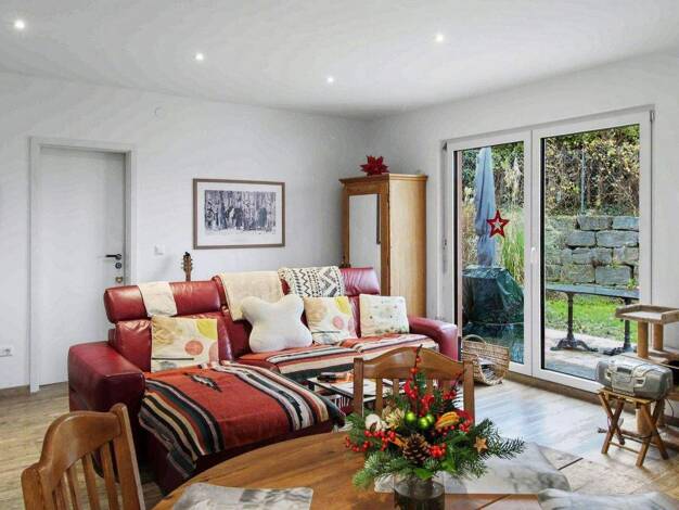 Einfamilienhaus zum Kauf 5 Zimmer 130 m² 300 m² Grundstück Röttenbach 91341