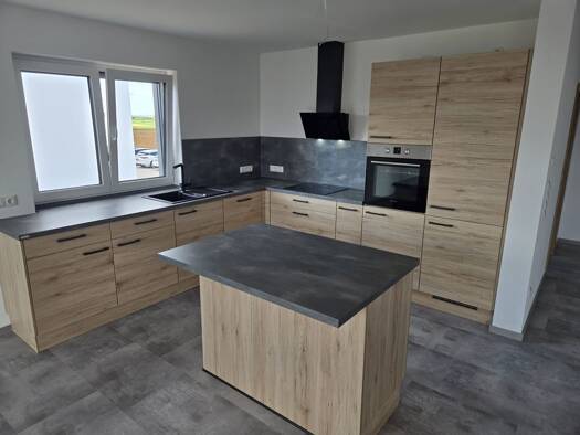 Wohnung zur Miete 1.111 € 3 Zimmer 101 m² Geschoss 1/3 frei ab sofort Konrad-Adenauer-Straße Uffenheim Uffenheim 97215