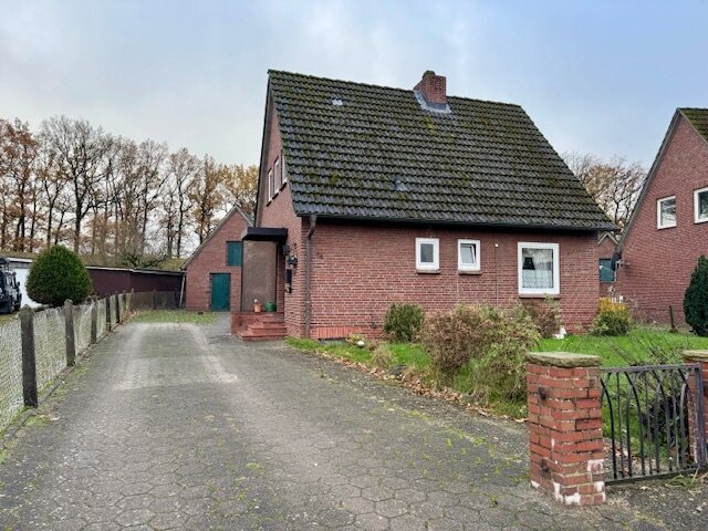 Haus zum Kauf 339.500 € 4 Zimmer 72,8 m²<br/>Wohnfläche 1.159 m²<br/>Grundstück Haseldorf 25489