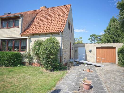 Doppelhaushälfte zum Kauf 182.000 € 4 Zimmer 83 m² 659 m² Grundstück Lehe Lehe 27580