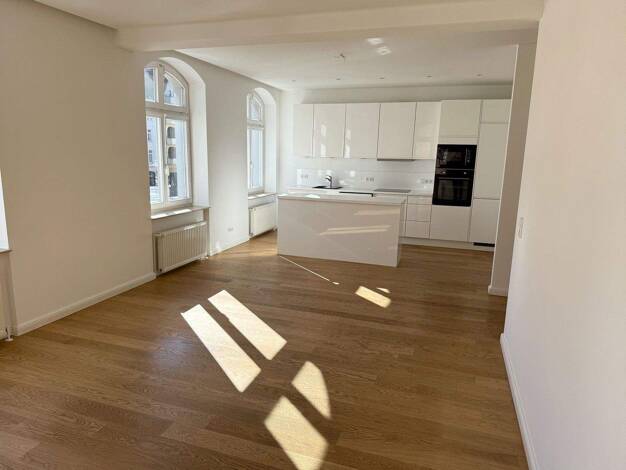 Wohnung zur Miete 1.350 € 3 Zimmer 90 m² 2. Geschoss frei ab 01.05.2026 Am Markt 2 Altstadt Schwerin 19055