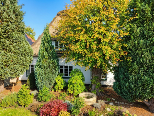 Doppelhaushälfte zum Kauf 895.000 € 6 Zimmer 200 m² 747 m² Grundstück frei ab sofort Holm 25488