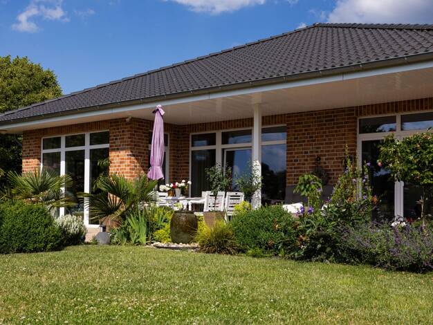 Bungalow zum Kauf provisionsfrei 565.000 € 3 Zimmer 117 m² 718 m² Grundstück Oberkleveez Bösdorf 24306