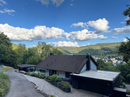 Mehrfamilienhaus zum Kauf 8 Zimmer 218 m² 785 m² Grundstück Plettenberg Plettenberg 58840