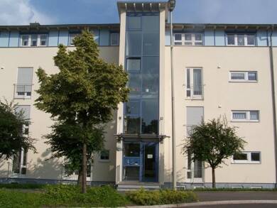 Wohnung zur Miete 510 € 2 Zimmer 65 m² Dachgeschoss, EG frei ab sofort Steinpleiser Straße 65 Marienthal Zwickau 08060