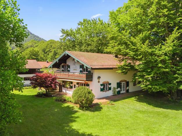 Einfamilienhaus zum Kauf 1.600.000 € 6,5 Zimmer 260 m² 1.871 m² Grundstück Aschau Aschau im Chiemgau 83229