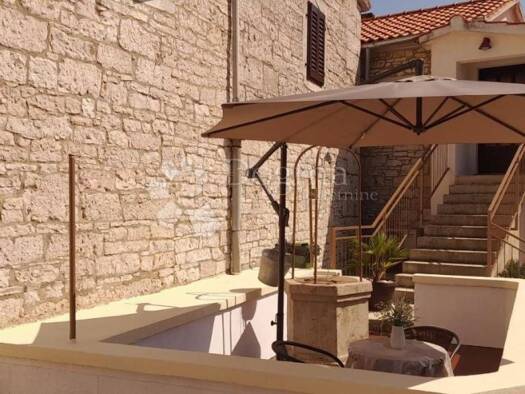 Haus zum Kauf 230.000 € 5 Zimmer 109 m² Stari Pazin, Pazin Pazin