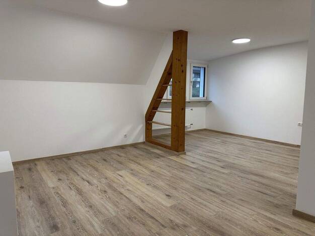 Wohnung zur Miete 940 € 3 Zimmer 94 m² 1. Geschoss frei ab 01.05.2026 Badstr. 131 Egloffstein 91349