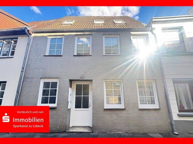 Mehrfamilienhaus zum Kauf 199.900 € 4 Zimmer 83 m² 75 m² Grundstück Innenstadt Lübeck, Innenstadt 23552