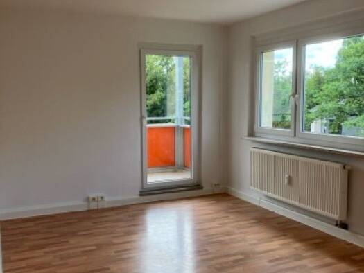 Wohnung zur Miete 320 € 2 Zimmer 50,3 m² 2. Geschoss frei ab 15.09.2026 Eiselstraße 148 Lusan Gera 07549