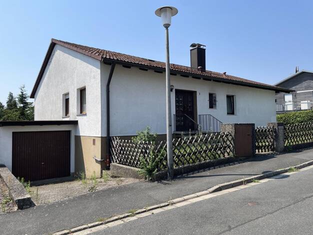 Einfamilienhaus zum Kauf provisionsfrei 615.000 € 10 Zimmer 212 m² 815 m² Grundstück Marloffstein 91080