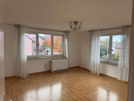 Wohnung zur Miete 950 € 3 Zimmer 80 m² frei ab sofort Winnenden 71364