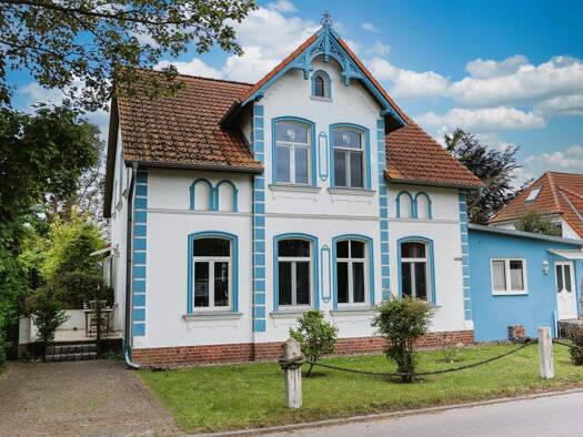 Mehrfamilienhaus zum Kauf als Kapitalanlage geeignet 750.000 € 252 m² 701 m² Grundstück Prerow 18375