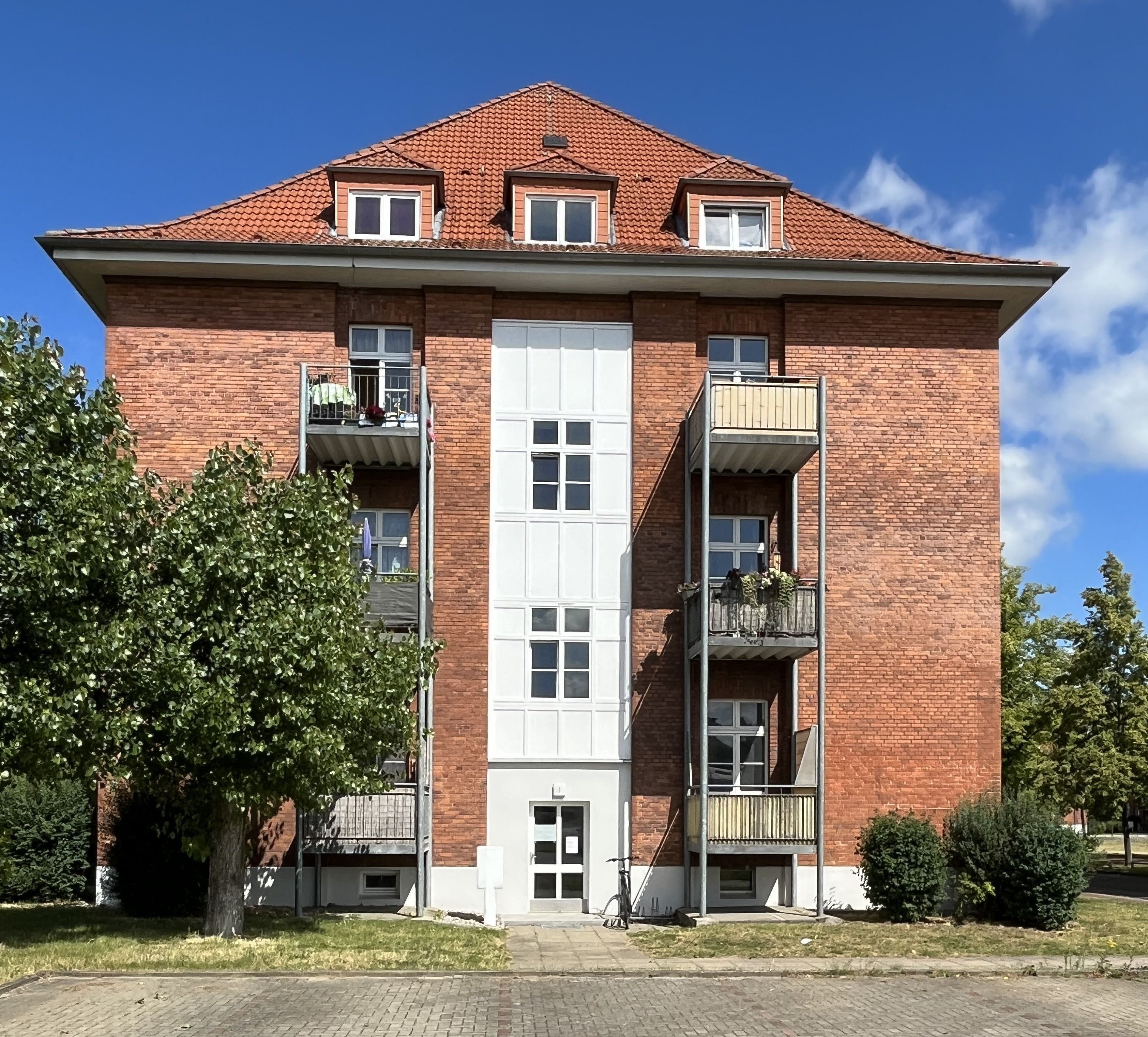 Wohnung zur Miete 300 € 1 Zimmer 38,4 m²<br/>Wohnfläche Am Exerzierplatz 1 Parchim Parchim 19370