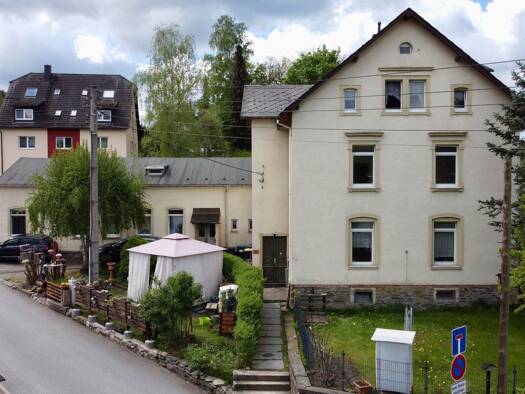 Mehrfamilienhaus zum Kauf 195.000 € 23 Zimmer 562 m² 1.997 m² Grundstück Burkhardtsdorf Burkhardtsdorf 09235