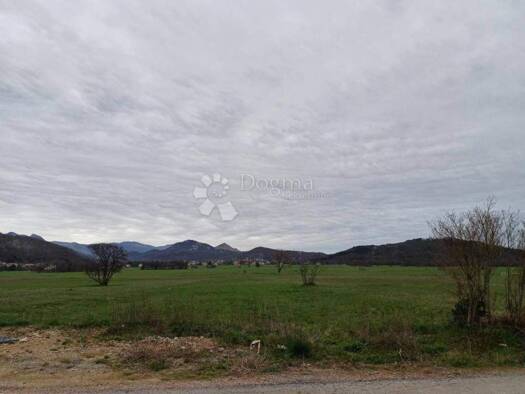 Land-/Forstwirtschaft zur Miete 1.119 € Jelenje