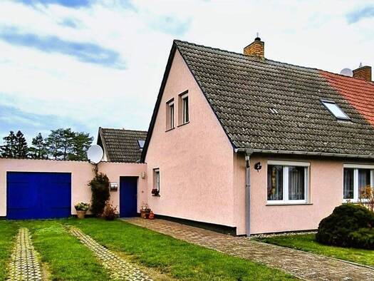 Doppelhaushälfte zum Kauf provisionsfrei 220.000 € 6 Zimmer 130 m² 1.127 m² Grundstück frei ab 01.01.2026 Lassan 17440