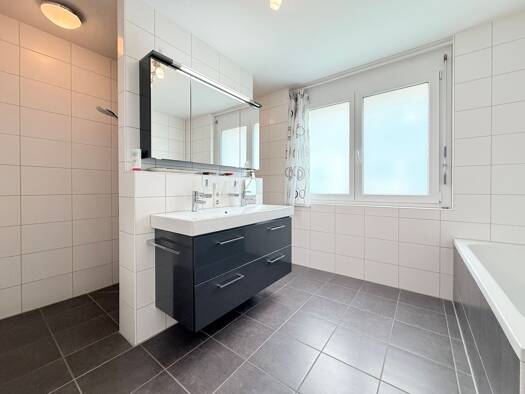 Terrassenwohnung zum Kauf 632.000 € 4 Zimmer 121,5 m² 4 Geschosse frei ab 01.09.2026 Bodenseestraße 4 1 Ailingen Friedrichshafen 88048