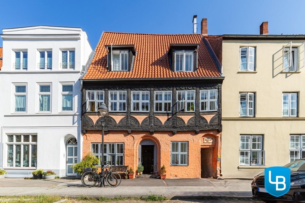 Mehrfamilienhaus zum Kauf 459.000 € 6 Zimmer 125 m²<br/>Wohnfläche 85 m²<br/>Grundstück Innenstadt Lübeck 23552