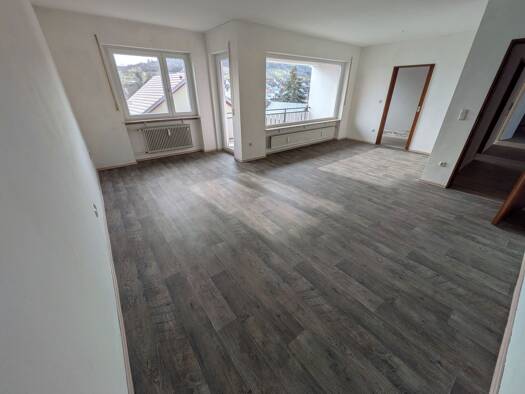 Wohnung zur Miete 890 € 3 Zimmer 93 m² Geschoss 1/3 frei ab 01.03.2026 Leinach 97274