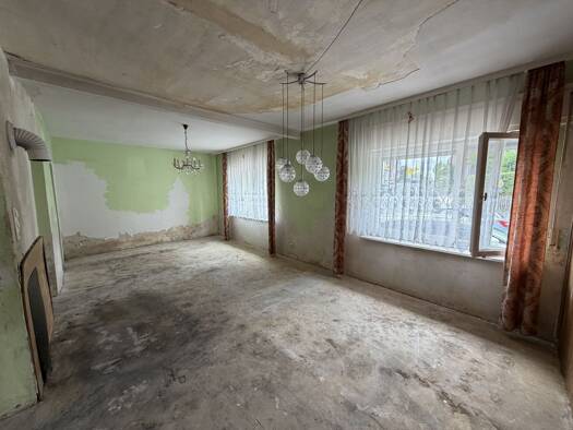 Einfamilienhaus zum Kauf 150.000 € 5 Zimmer 130 m² 370 m² Grundstück Herzogenaurach 91074