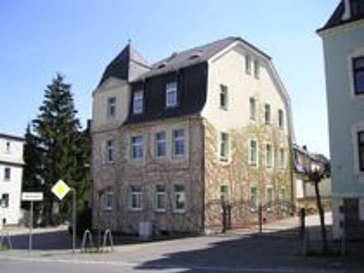 Wohnung zur Miete 285 € 2 Zimmer 57 m² 1. Geschoss frei ab sofort Kreuzstraße 1 Limbach-Oberfrohna Limbach-Oberfrohna 09212